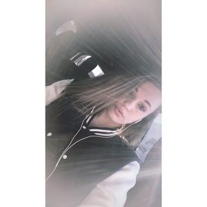 Meet your Posher, Kaleigh